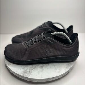 Size 10- Vivobarefoot Primus Flow men's barefoot 43 Eur